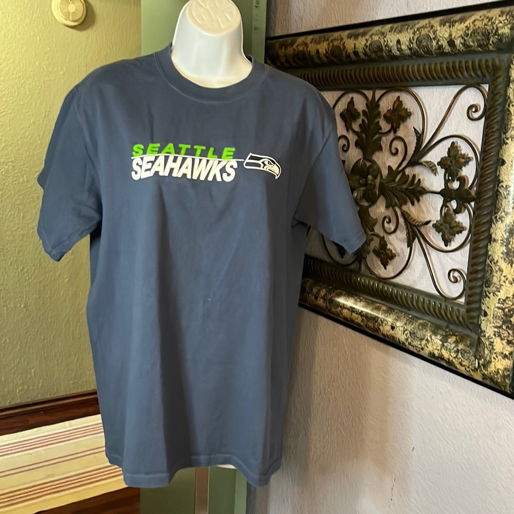 EUC Mens NFL Team Apparel Seattle Seahawks Blue With Front Logos Tee Sz M